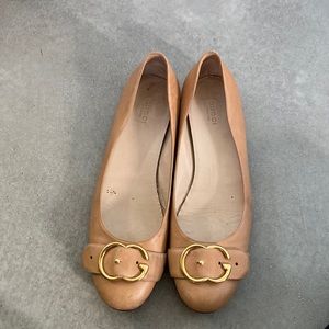 Gucci leather flats